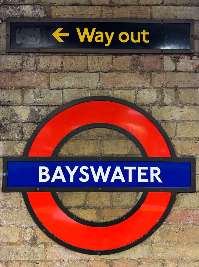 U-Bahn Schild Bayswater, London Tube