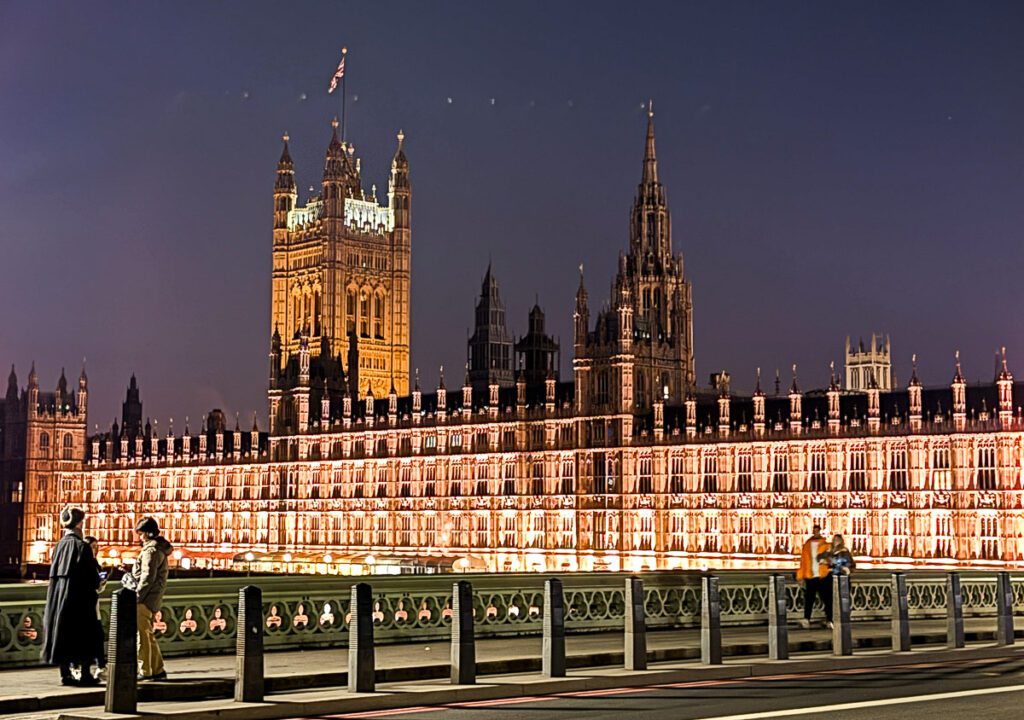 Palace of Westminster bei Nacht in London